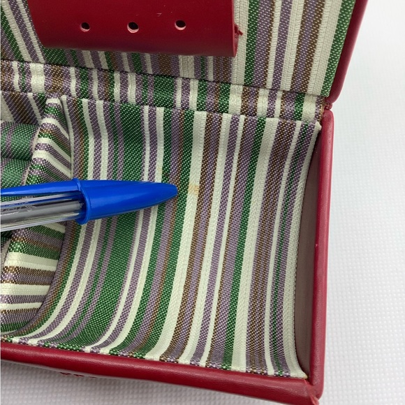 Tube Style Red Jewellery Roll Travel Case - Picture 8 of 16